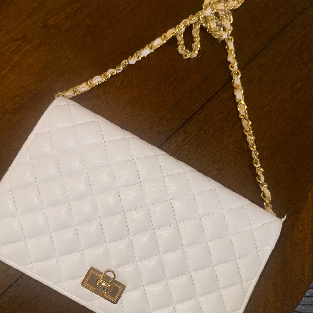 Vintage Elegant White Quilted Shoulder Bag